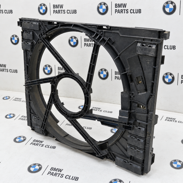Кожух вентилятора(дифузор) BMW 2 Series G42, 3 Series G20 Sedan, 3 Series G20 Sedan LCI, 3 Series G21 Touring LCI, 4 Series G22 Coup&eacute;, 4 Series G22 Coup&eacute; LCI, 4 Series G23 Convertible, 4 Series G23 Convertible LCI, 4 Series G26 Gran Coup&eacute;, 4 Series G26 Gr 17428477381 фото