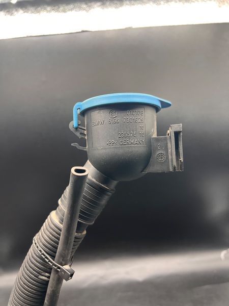 Горловина бачка омивача 61667301629 BMW F48 X1 2015-2022 61667301629 фото
