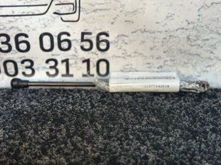 Амортизатор підлоги багажника BMW X3 G01 2016&ndash;2021 51477442678 фото