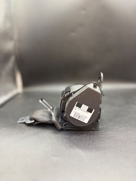 Пасок безпеки задній центральний 72117430061 BMW G30 530i 2017-2024 72117430061 фото