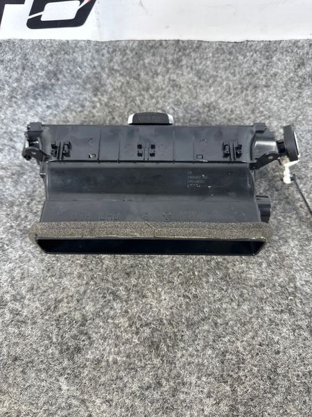 Вентеляційна решітка середня BMW X1 U11 64229483381 64229483381 фото