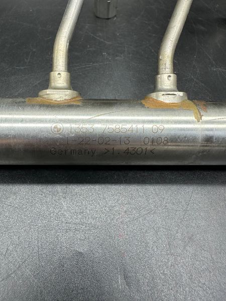 Паливна рампа 13537585411 BMW 328i F30 2011-2018 13537585411 фото