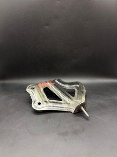 Кронштейн конденсатора BMW G01 X3 2018-2024 64219367097 64219367097 фото