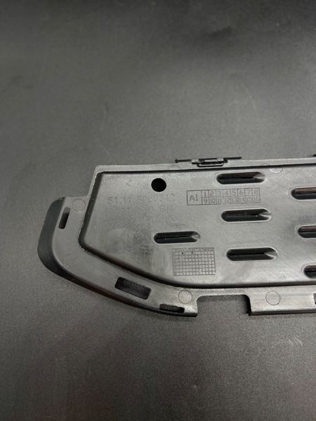 Накладка бампера 51118068342 BMW G30 530i 2017-2024 51118068342 фото