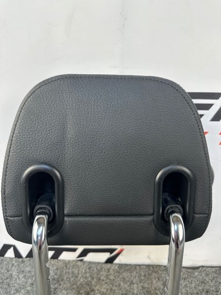 Підголовник задній 52207384917 BMW X1 F48 2015-2022 52207384917 фото