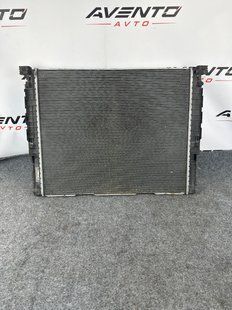 Радіатор охолодження двигуна G30 530i 2017-2024 17118743664 фото