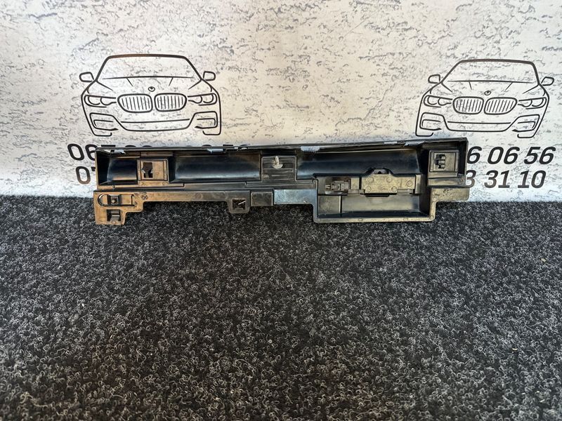 Кронштейн зовнішньої накладки порога правого F30 2011-2018 51777256918 51777256918 фото