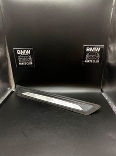 Накладка порога передня 51477454945 BMW X1 F48 2015-2022 51477454945 фото