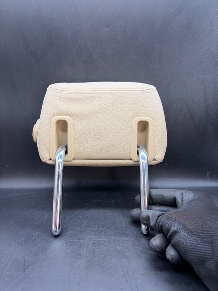 Підголовник середній(біла шкіра) 52207312858 BMW 328i F30 2012-2018 52207312858 фото