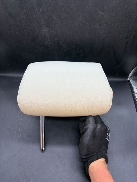 Підголовник середній(біла шкіра) 52207312858 BMW 328i F30 2012-2018 52207312858 фото
