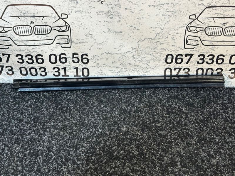 Молдинг дверей BMW G20 330i 2018-2024 51437465141 51437465141 фото