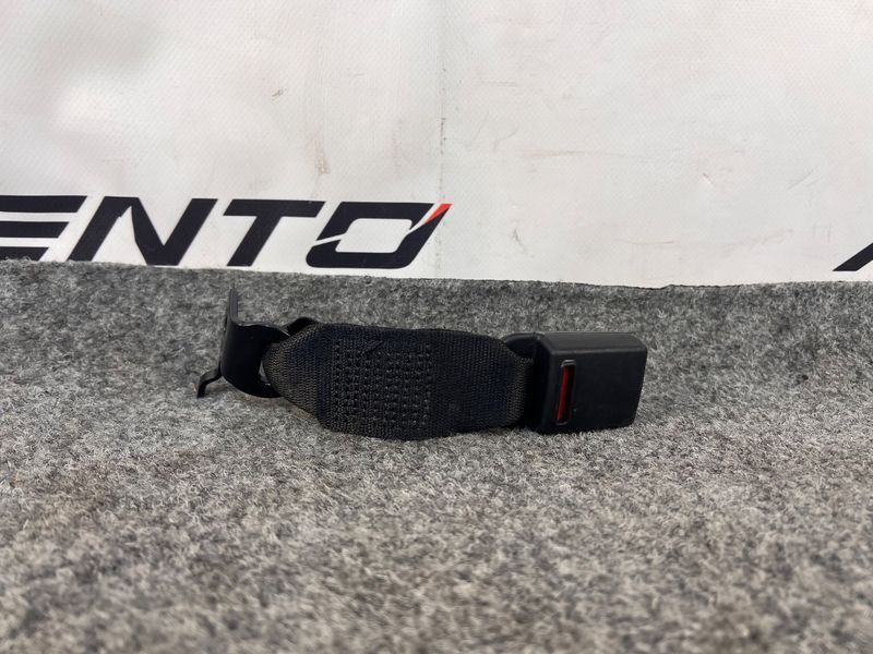 Замок паска безпеки BMW G20 2018-2024 72117496283 72117496283 фото