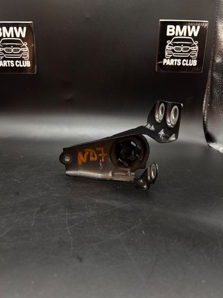 Кронштейн крила 1 пд права BMW X3 G01 41357475796 41357475796 фото