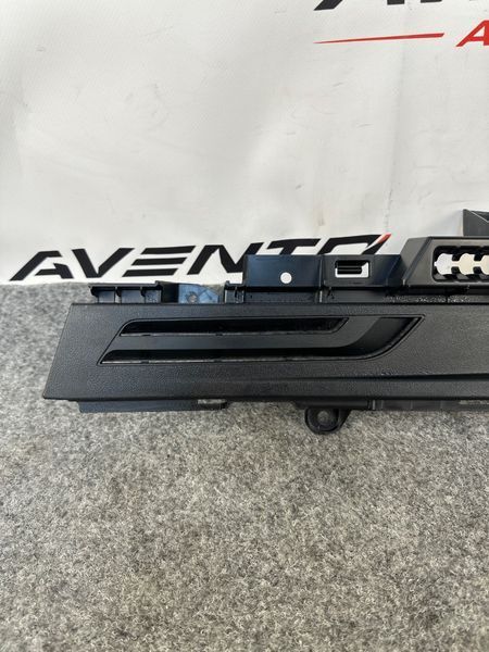 Направляюча шторки багажника (ліва) 51477476779 BMW X3 G01 2016-2024 51477476779 фото