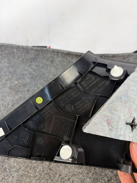 Накладка задньої стійки права BMW X1 U11 51439462340 51439462340 фото
