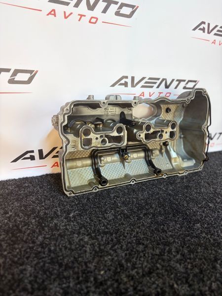 Кришка головки блоку циліндрів 5-8 BMW X5 Xdrive F15 2012-2018 11127636612 11127636612 фото