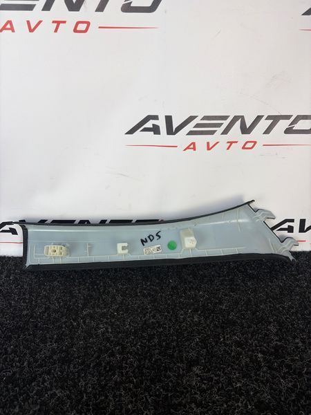 Накладка передньої стійки верхня ліва 51438079311 BMW 330i G20 2017-2024 51438079311 фото