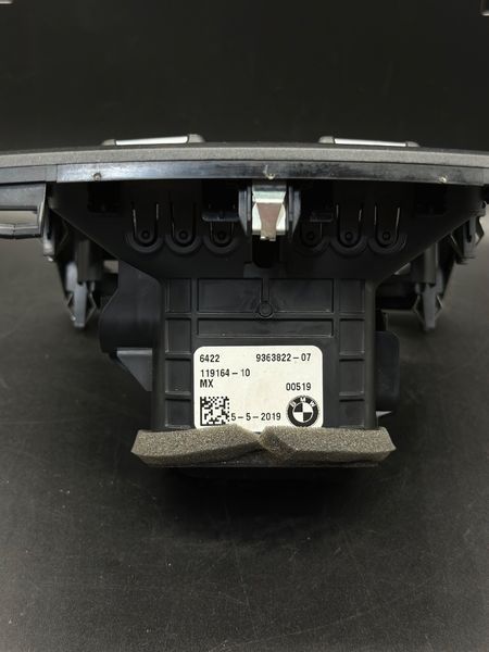 Вентиляційна решітка задня BMW G01 X3 2018-2024 64229363822 64229363822 фото